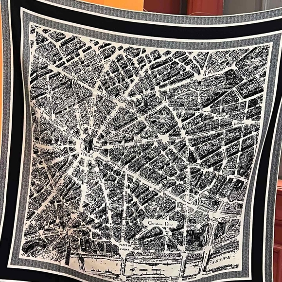 Dior double-sided same color velvet square scarf - Picture 1 of 8